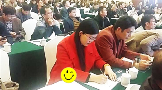 “2015第三屆中國鋼鐵發(fā)展合作交流會(huì)”在馬鞍山拉開帷幕，煙臺(tái)華順作為唯一一家潤滑企業(yè)應(yīng)邀出席本次盛會(huì)，煙臺(tái)華順公司13年來專項(xiàng)致力于高效節(jié)能油氣潤滑系統(tǒng)的應(yīng)用和推廣，是中國油氣潤滑系統(tǒng)客戶認(rèn)可度最高品牌，可直接替代進(jìn)口同類產(chǎn)品