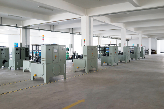煙臺華順油氣潤滑之車間產品區(qū)