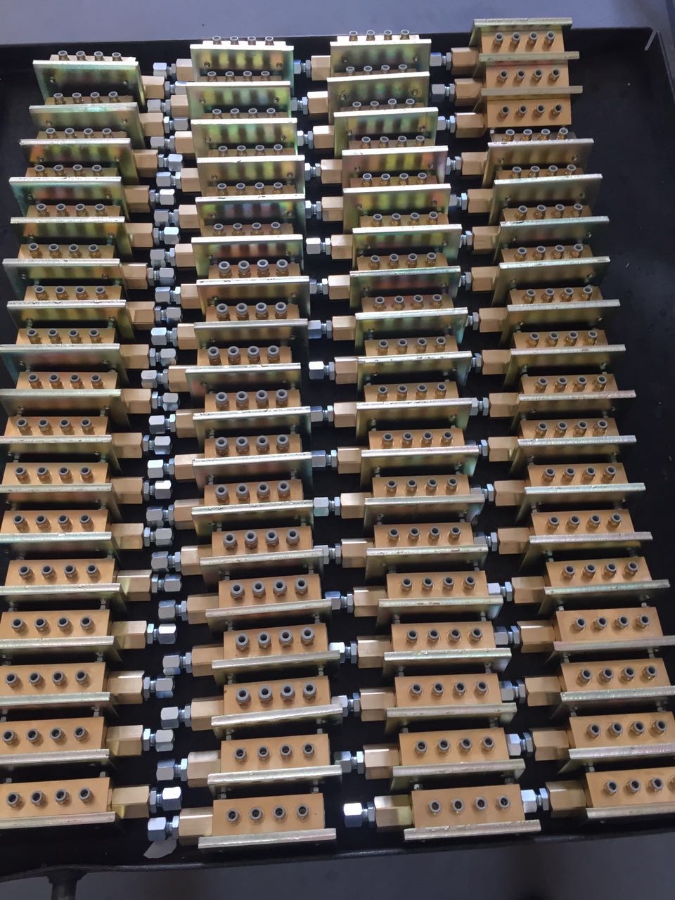 油氣分配器